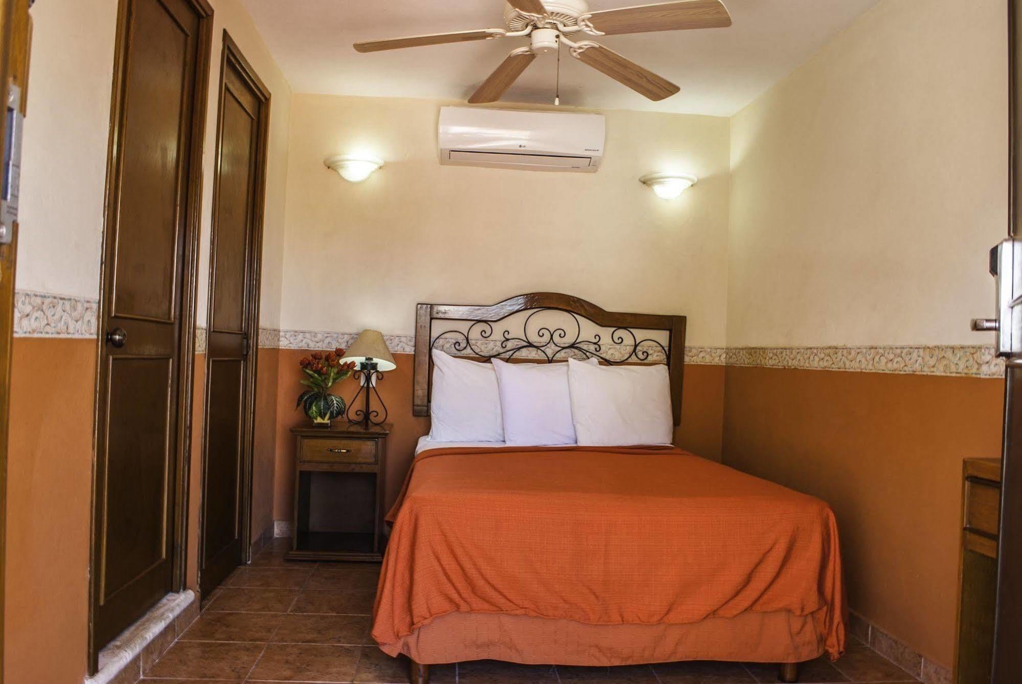 Maya Campeche Hotel Екстер'єр фото